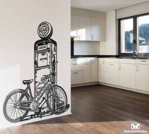 vinilos-decorativos-bicicleta-sobre-surtidor-de-gasolina