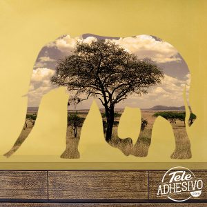 Silueta elefante en la sabana