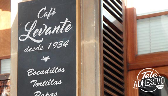 Vinilos tipográficos para tarifas en comercios