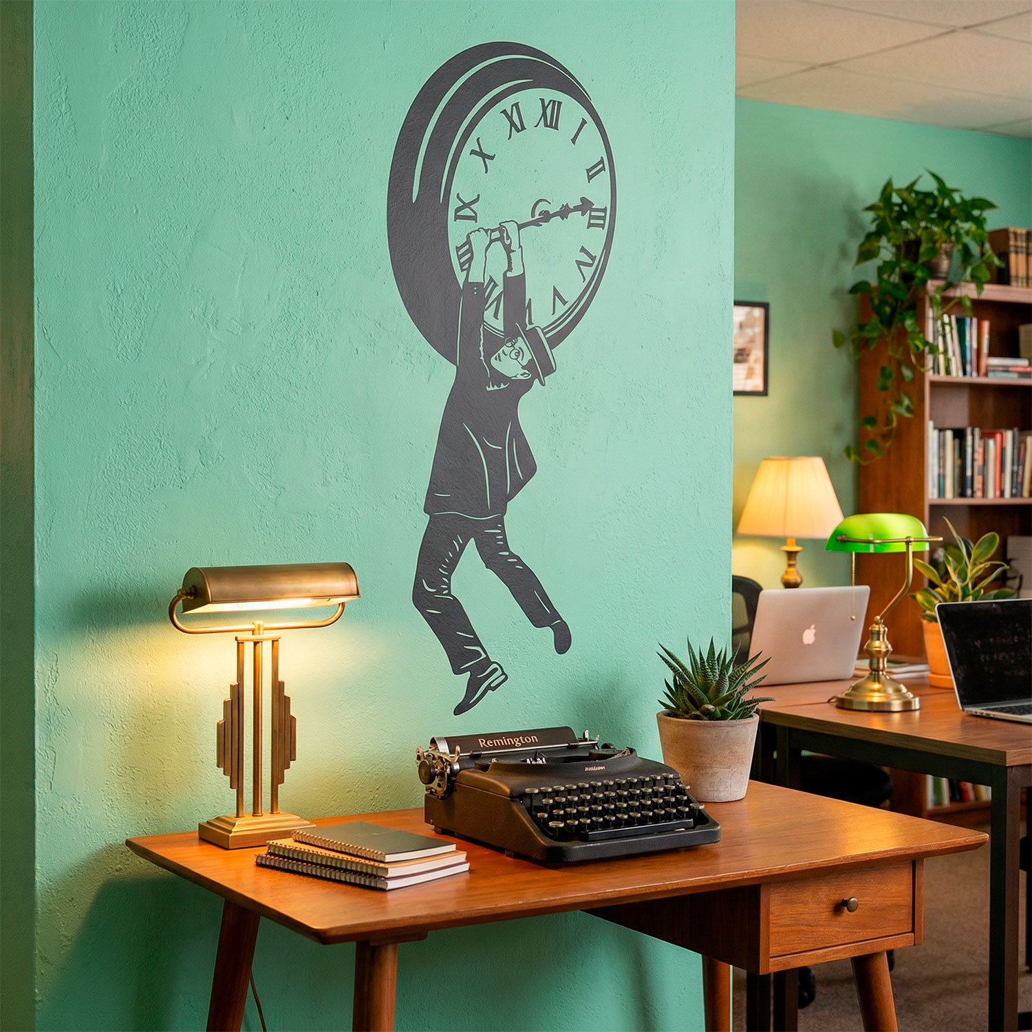 Vinilos Decorativos: Harold Lloyd colgando del reloj