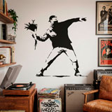 Vinilos Decorativos: Protesta lanzando flores de Banksy 16