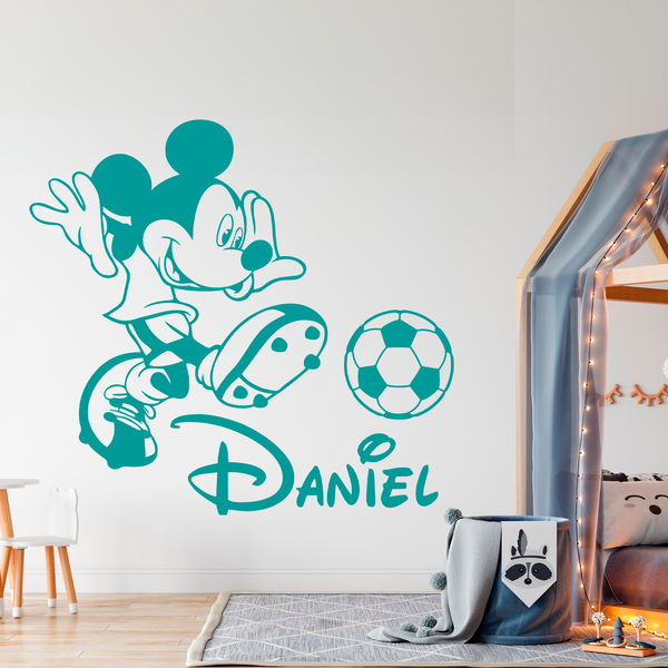 Vinilos Infantiles: Mickey Mouse jugando al fútbol