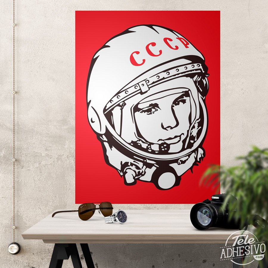Vinilos Decorativos: Póster Astronauta Yuri Gagarin 5