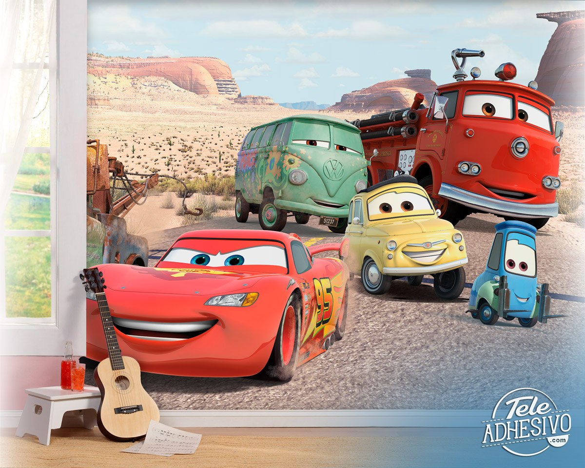 Fotomurales: Rayo Mcqueen y sus Amigos en Radiador Springs