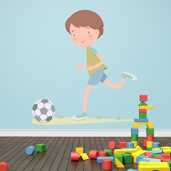 Vinilos Infantiles: Niño jugando a fútbol