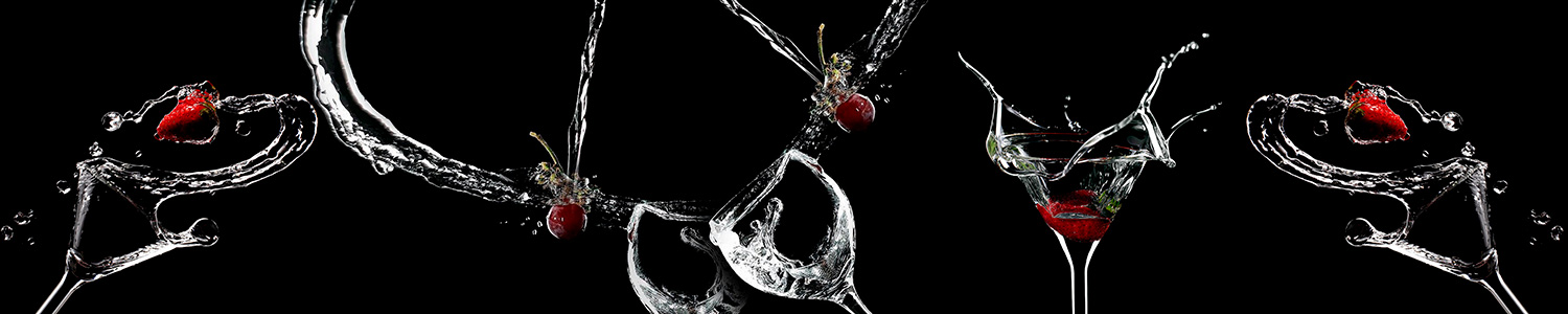 Fotomurales: Composici&oacute;n copas, chorros de agua y frutas rojas