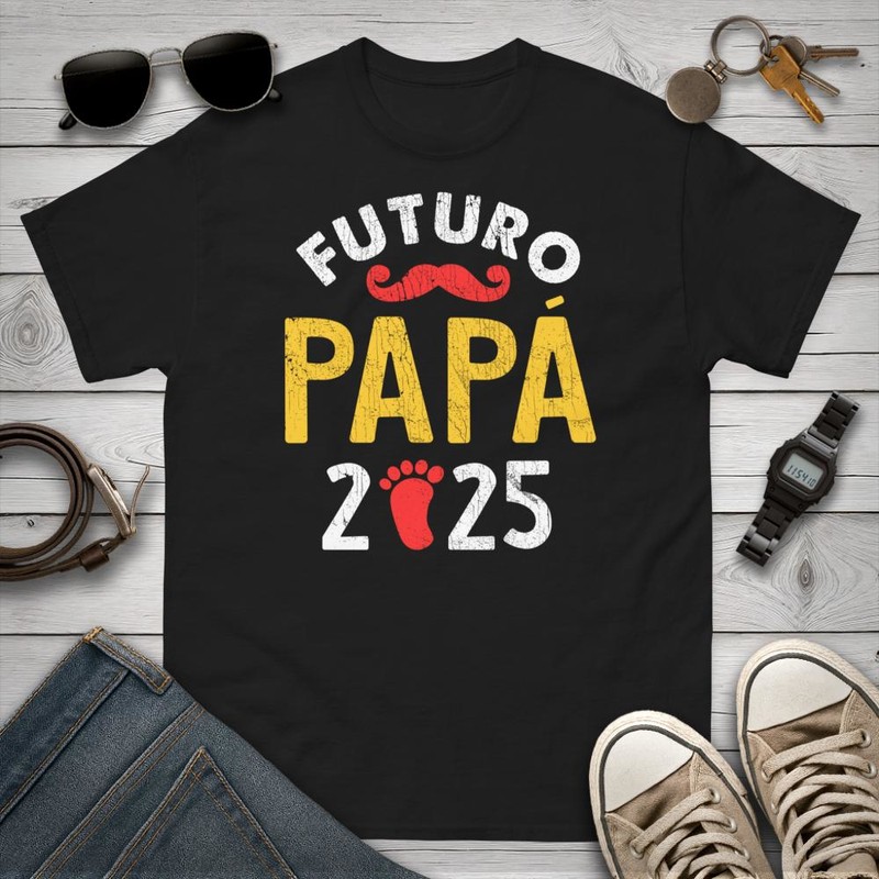 Camisetas: Futuro Papá 2025 Bigote y Huella