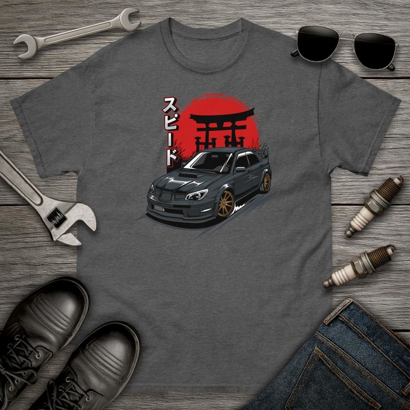 Camisetas: Coche Deportivo con Llantas Doradas y Texto Japon&eacute;
