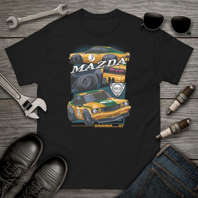 Camisetas: Mazda RX-3 con N&uacute;mero 3 y Logos de Competici&oacute;n