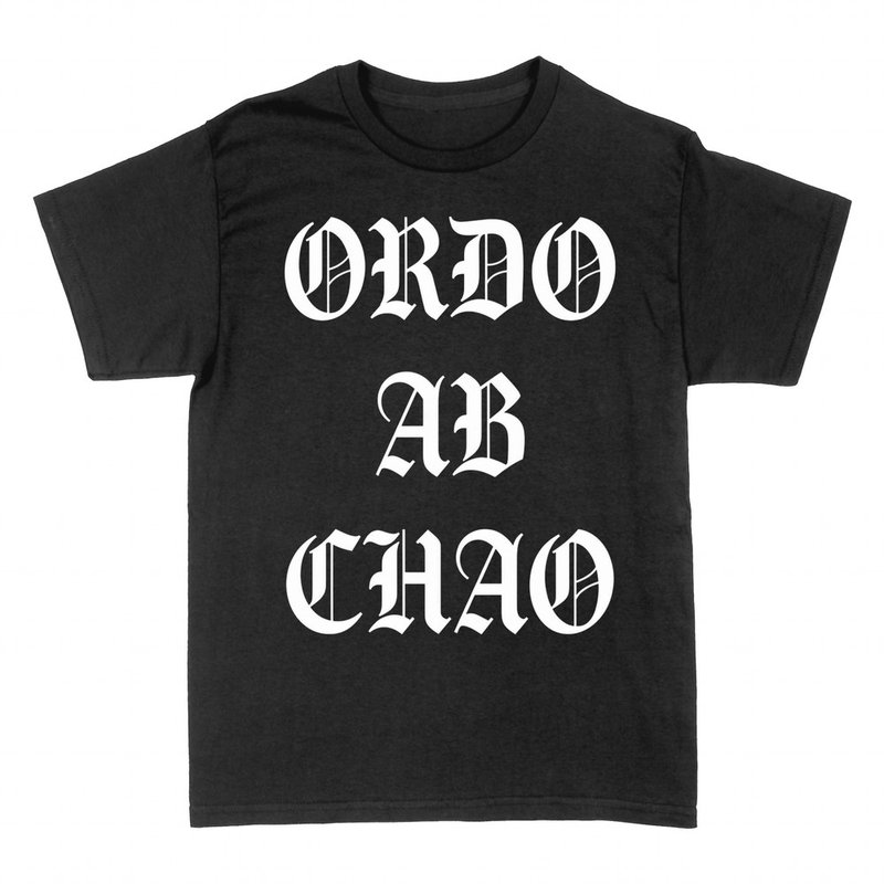 Camisetas: Ordo Ab Chao mas&oacute;nica g&oacute;tica