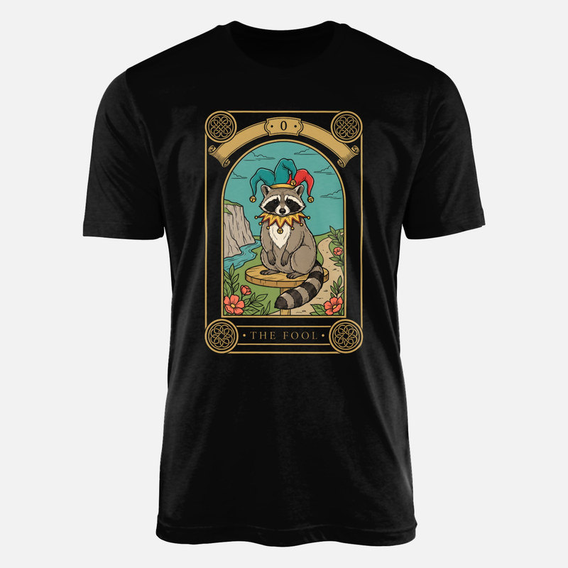 Camisetas: Carta de tarot mapache el loco