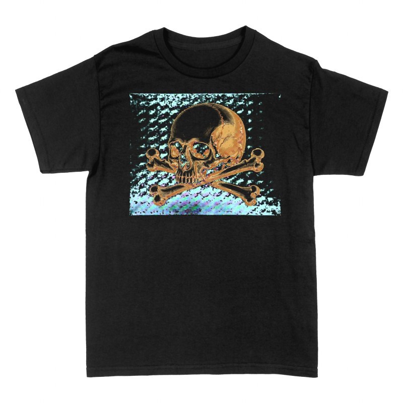 Camisetas: Calavera pirata dorada con tibias