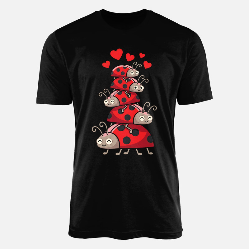 Camisetas: Mariquitas apiladas con corazones